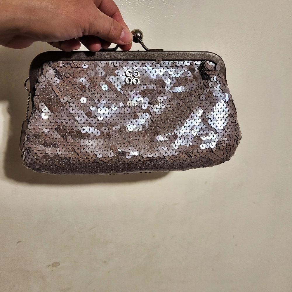 Coach Audrey Sequin Clutch. Special Edition Kisslock. - Picture 6 of 7